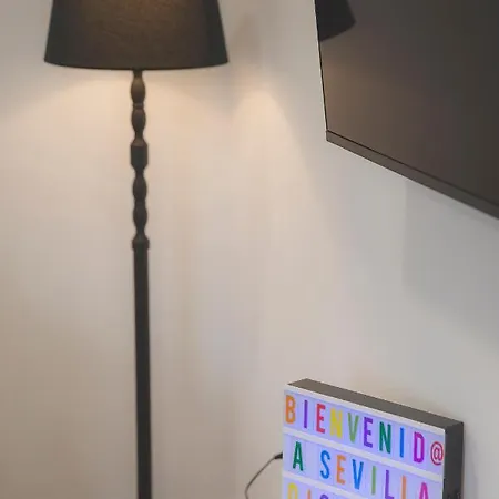 Acogedor Apartamento En Triana Siviglia Esterno foto
