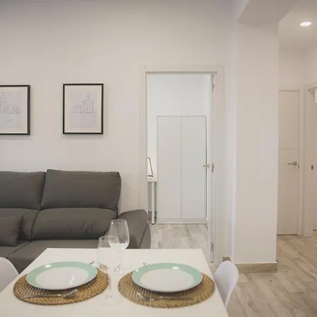 Acogedor Apartamento En Triana Siviglia Esterno foto